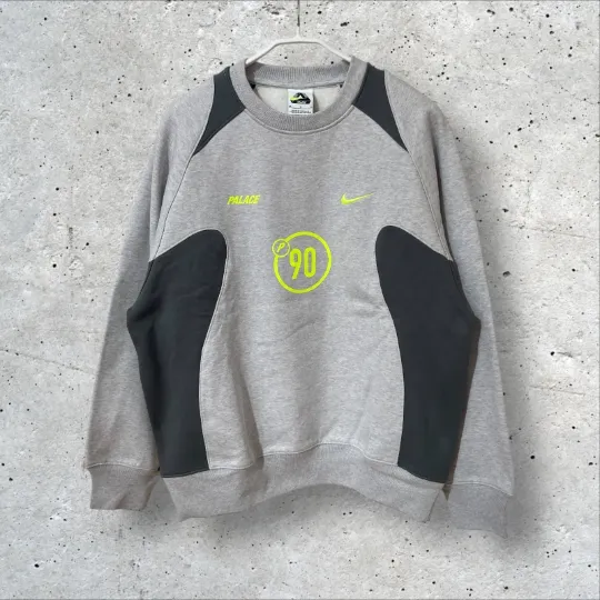 PALACE × NIKE Total P90 Crew