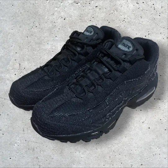 Levi's × Nike Air Max 95 OG "Denim Black"